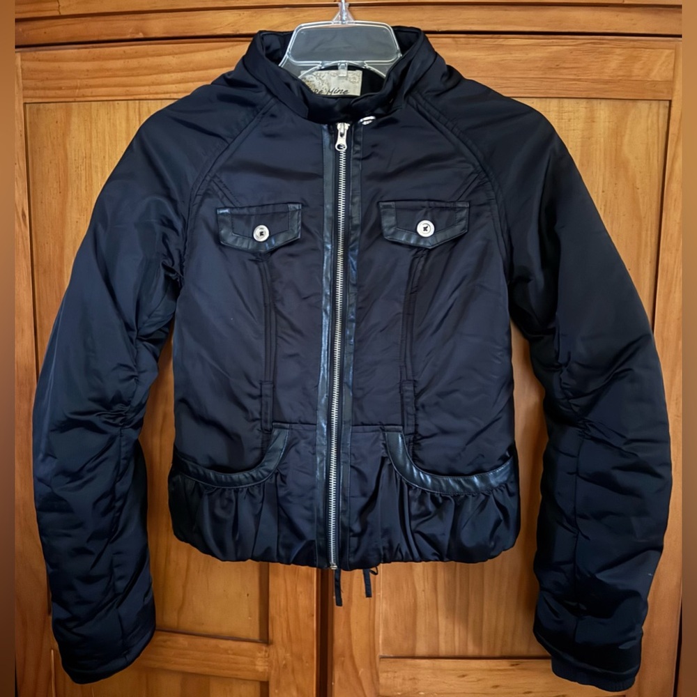 Be Mine Black Thin Lightweight Puffer Jacket Adjustable Sleeves Gusset LIKE NEW!